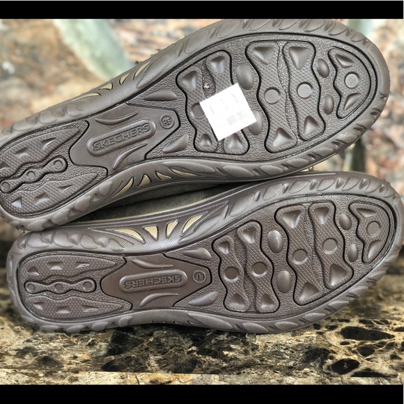 NEW Skechers Women's Relaxed Fit boots - Picture 9 of 12